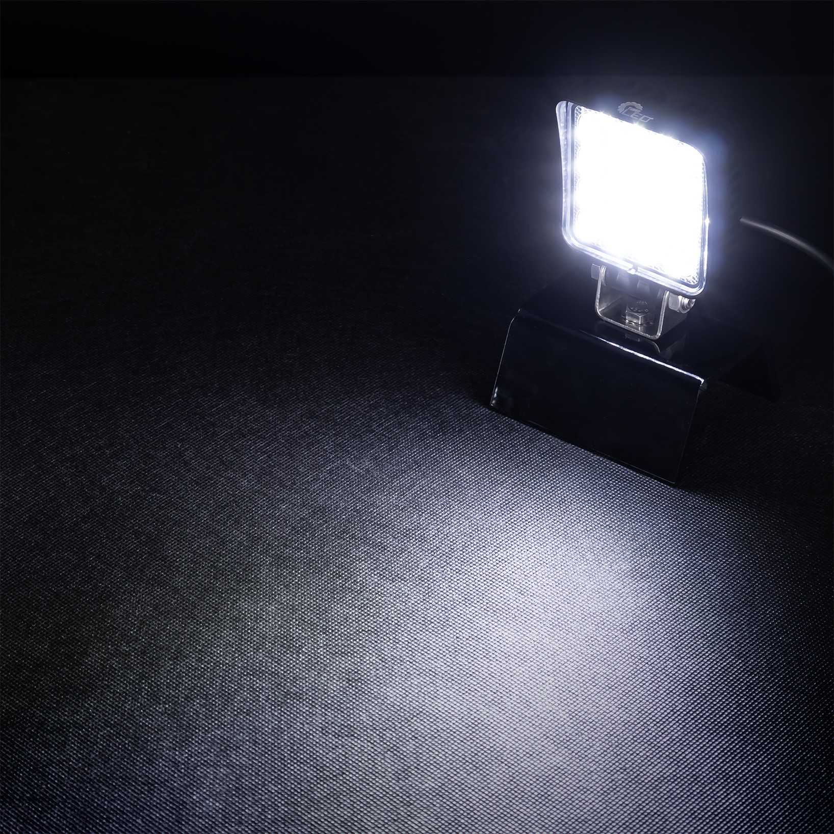 Baklygte 16x LED firkantet mini R23 R148