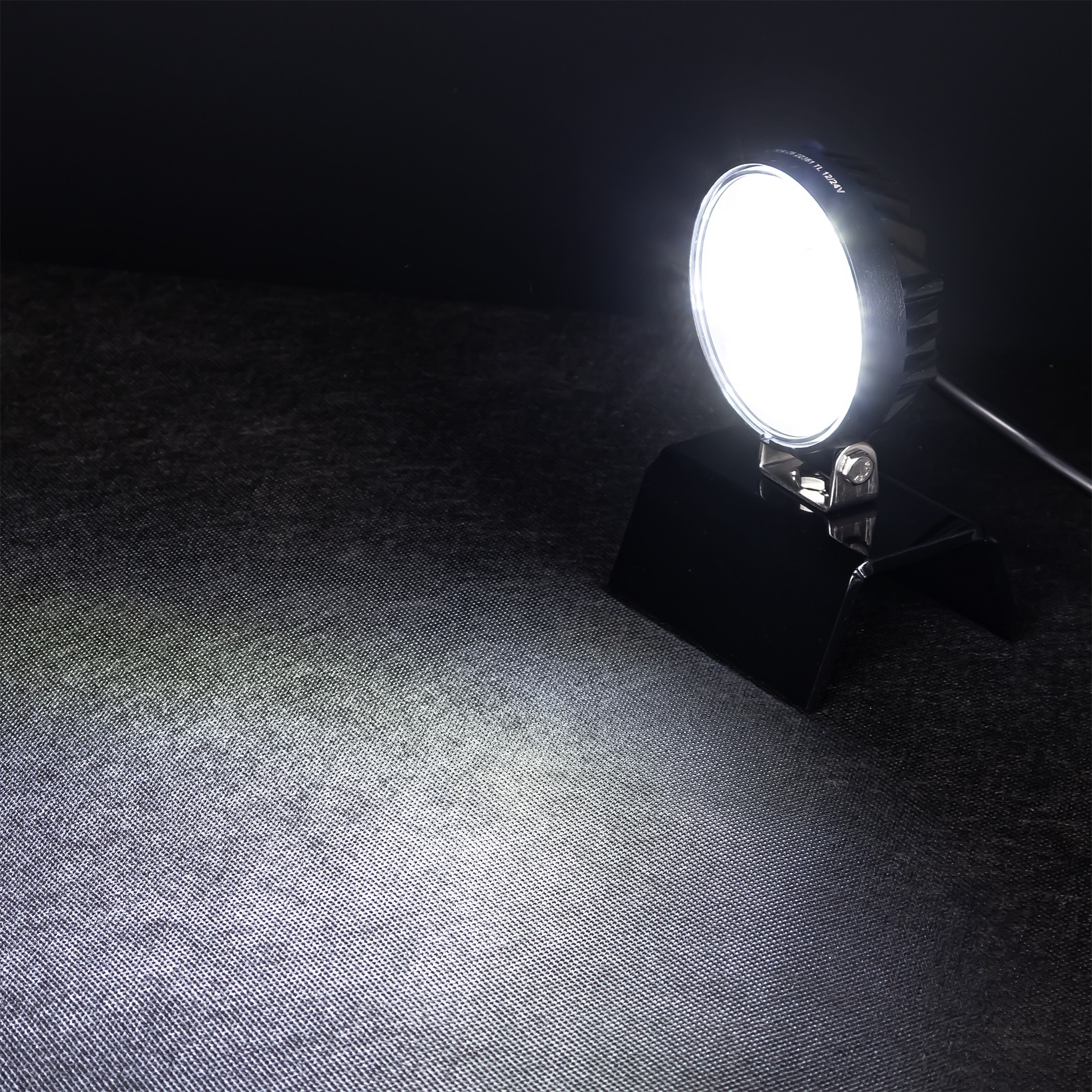LED-arbejdslys 16x LED rund med kontakt