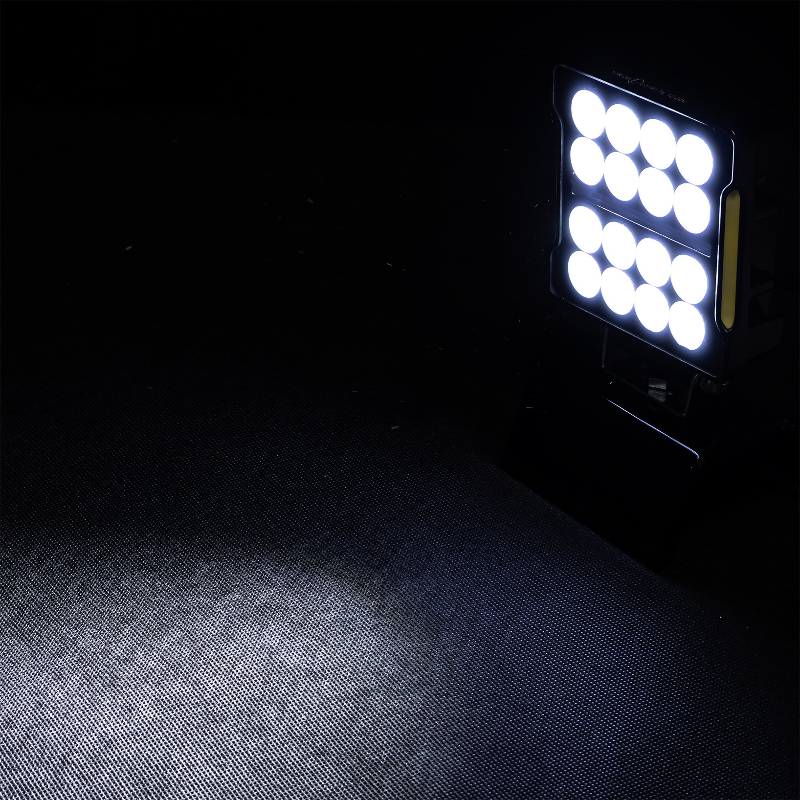 Arbejdslys firkantet 16xLED + LED-stribe